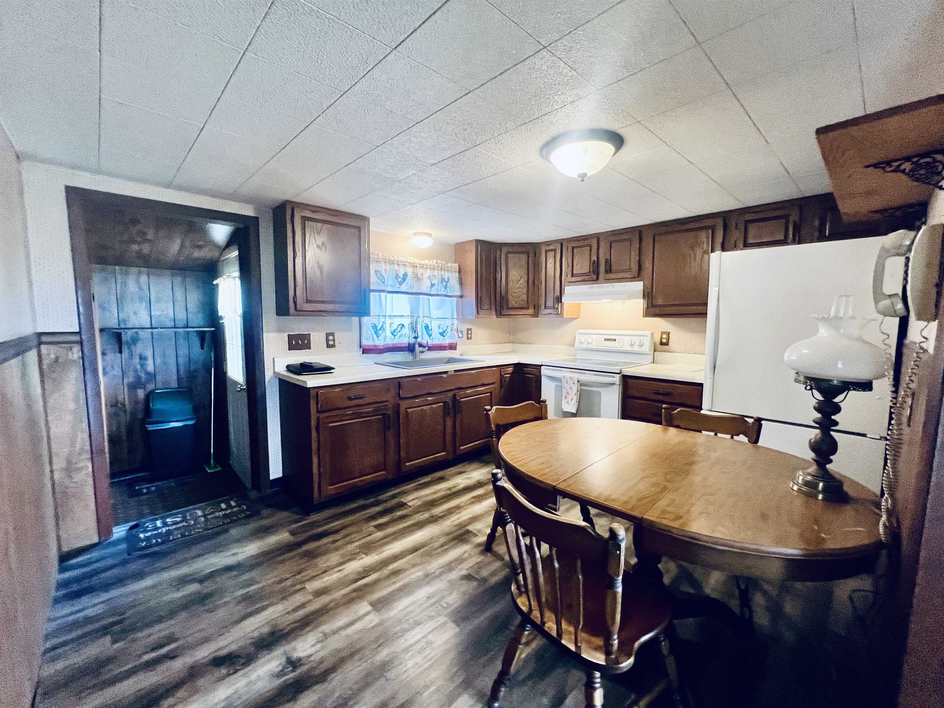 889 North Ferris Road Sumner, MI 48889 - Photo 5 of 40