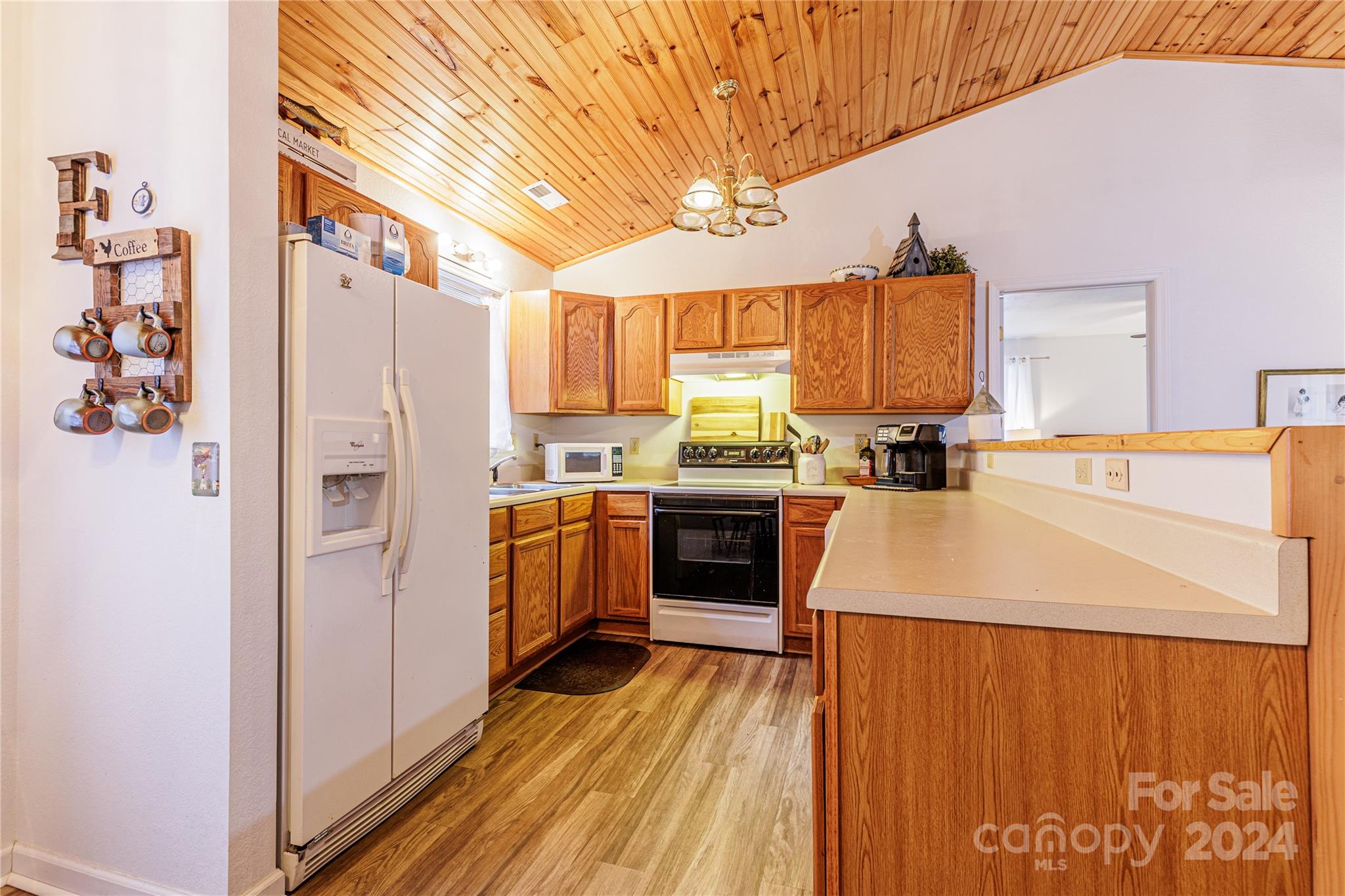 518 Fontana Ridge Road Bryson City, NC 28713 - Photo 5 of 18 Gallery Image 5