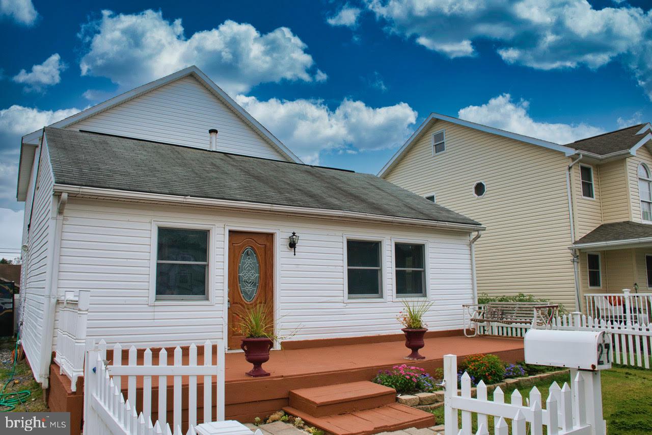 27 Compression Court Baltimore, MD 21220 - Photo 3 of 38