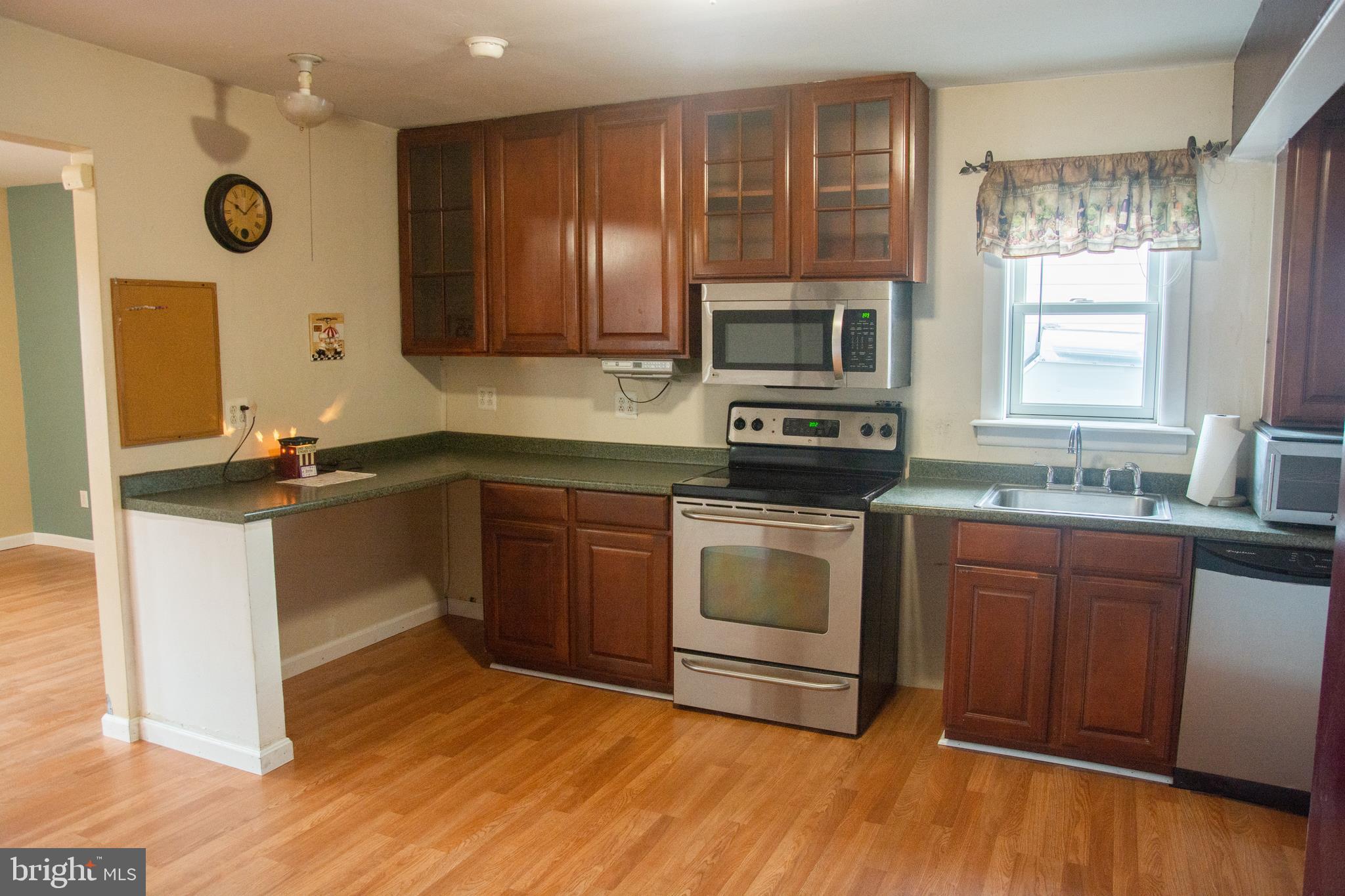 27 Compression Court Baltimore, MD 21220 - Photo 5 of 38