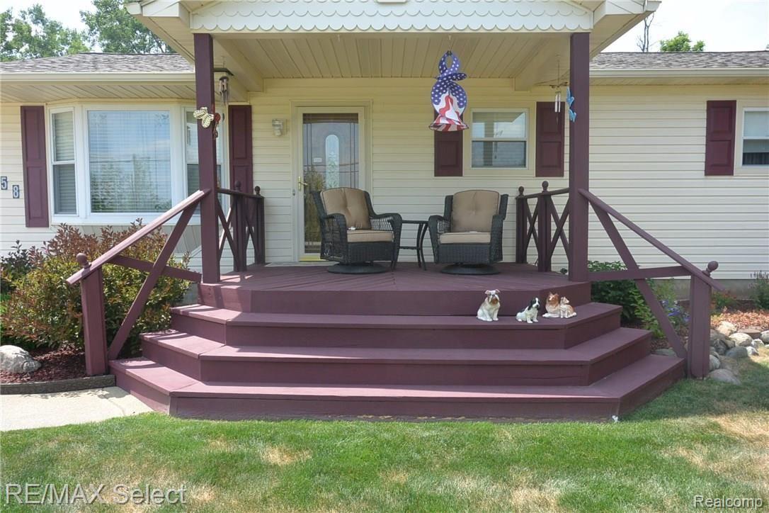 7058 Torrey Road Swartz Creek, MI 48473 - Photo 3 of 31 DSC_2242.JPG