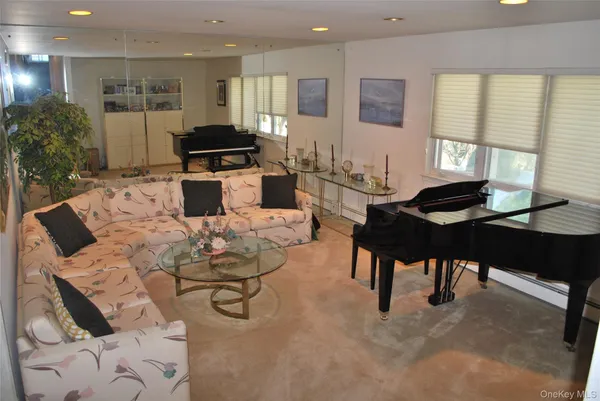$1,100,000 | 66 Laurel Drive, Massapequa Park, NY 11762