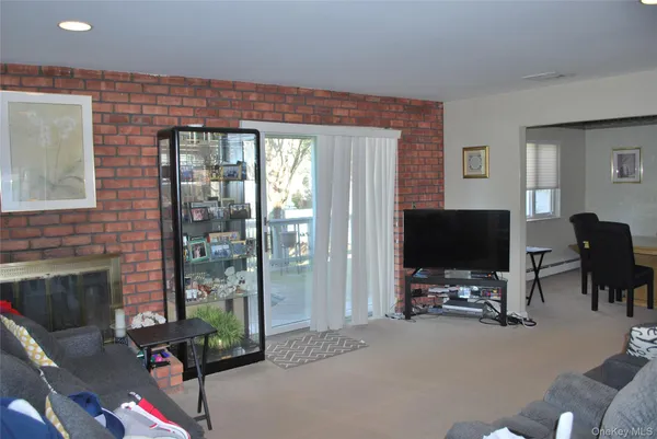 $1,100,000 | 66 Laurel Drive, Massapequa Park, NY 11762