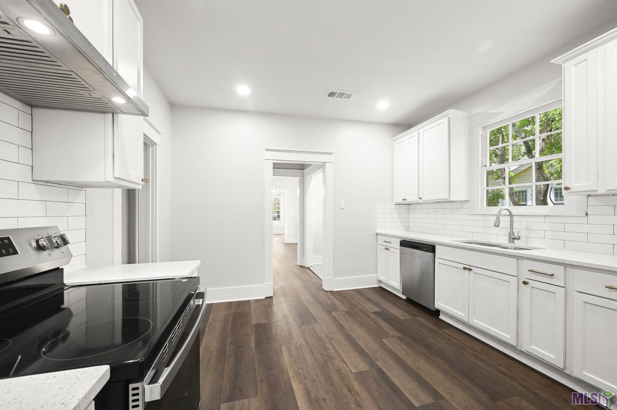 347 Steele Boulevard Baton Rouge, LA 70806 - Photo 8 of 21