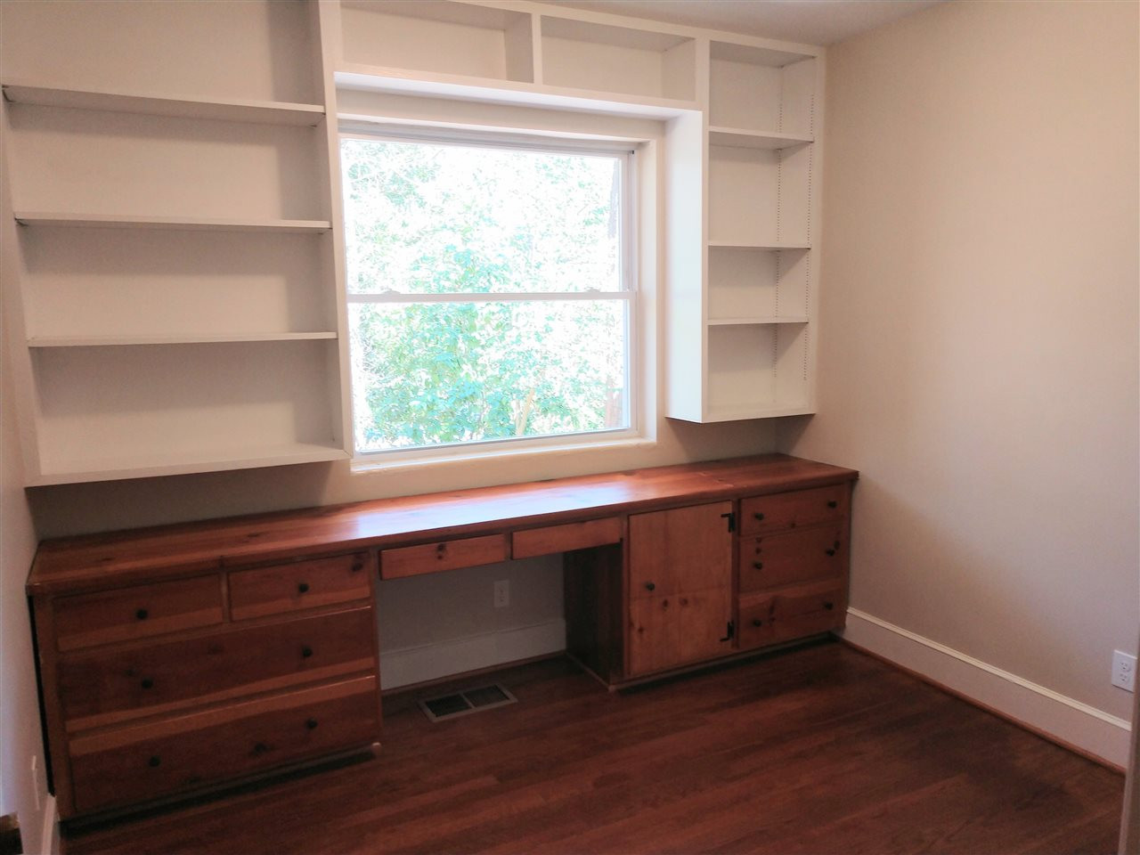 1123 Woodburn Road Durham, NC 27705 - Photo 9 of 17 Photo 9