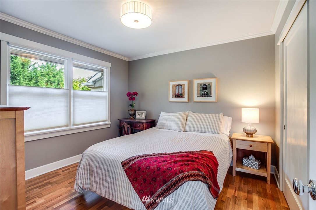 910 North 28th Place Renton, WA 98056 - Photo 17 of 25