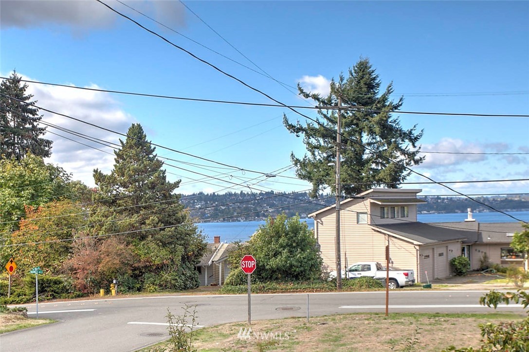 910 North 28th Place Renton, WA 98056 - Photo 25 of 25