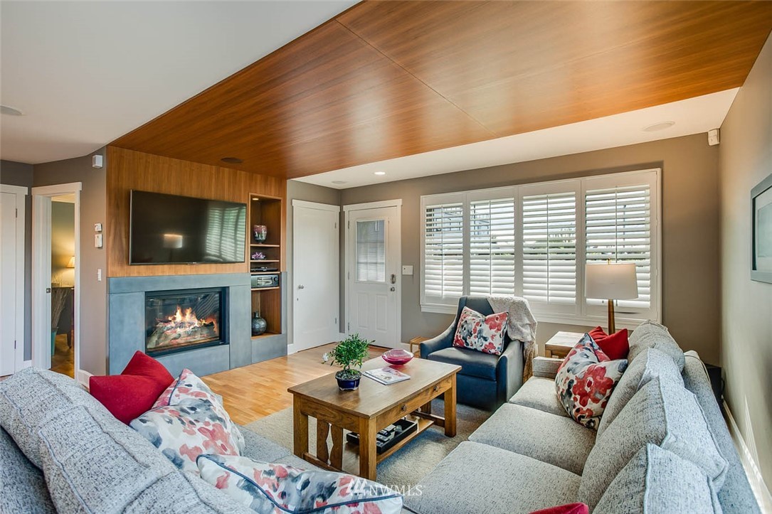 910 North 28th Place Renton, WA 98056 - Photo 6 of 25