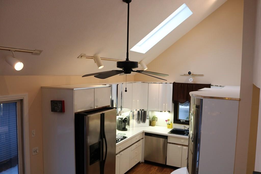 85 Castle Street Springfield, MA 01118 - Photo 5 of 15