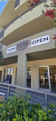 a view of entryway front of house