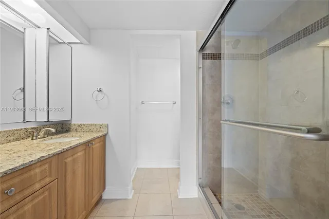 $3,600 | 15518 Braemar Court, Miami Lakes, FL 33014