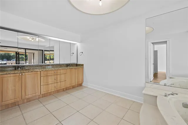 $3,600 | 15518 Braemar Court, Miami Lakes, FL 33014