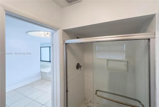 $3,600 | 15518 Braemar Court, Miami Lakes, FL 33014