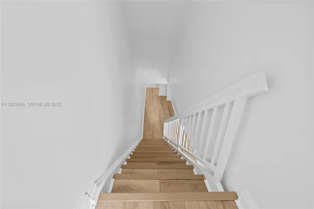 $3,600 | 15518 Braemar Court, Miami Lakes, FL 33014