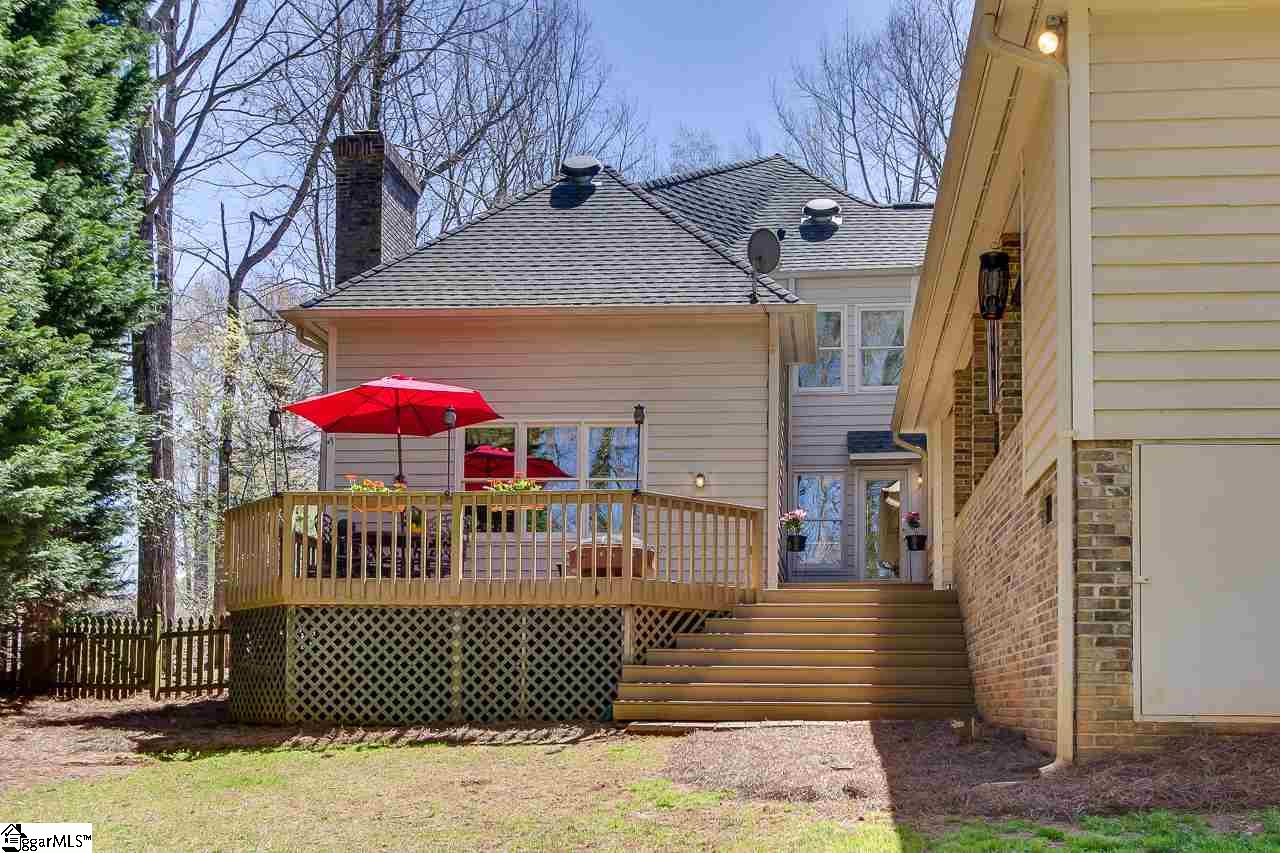 306 Lakewinds Boulevard Inman, SC 29349 - Photo 2 of 30
