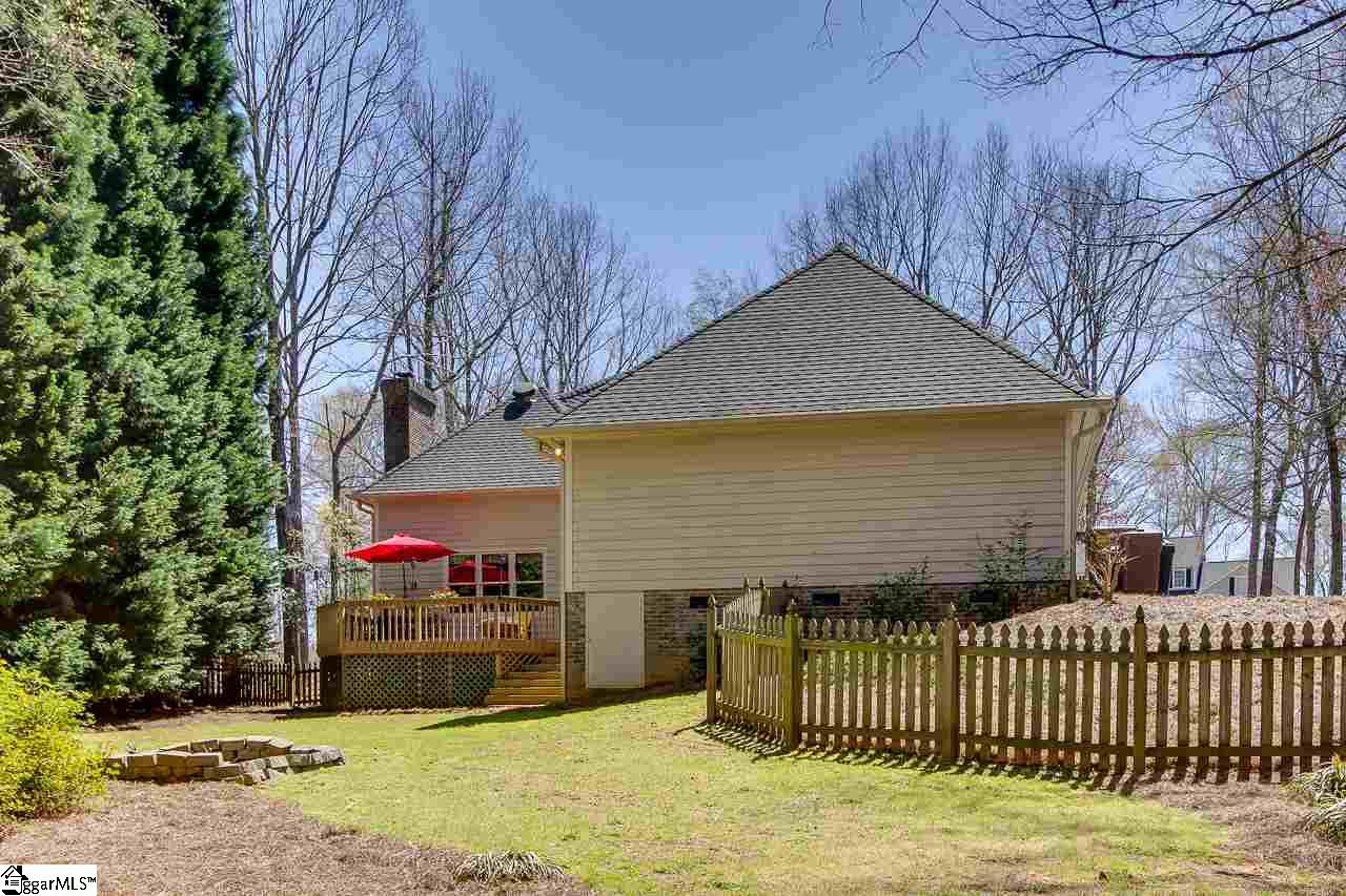 306 Lakewinds Boulevard Inman, SC 29349 - Photo 3 of 30