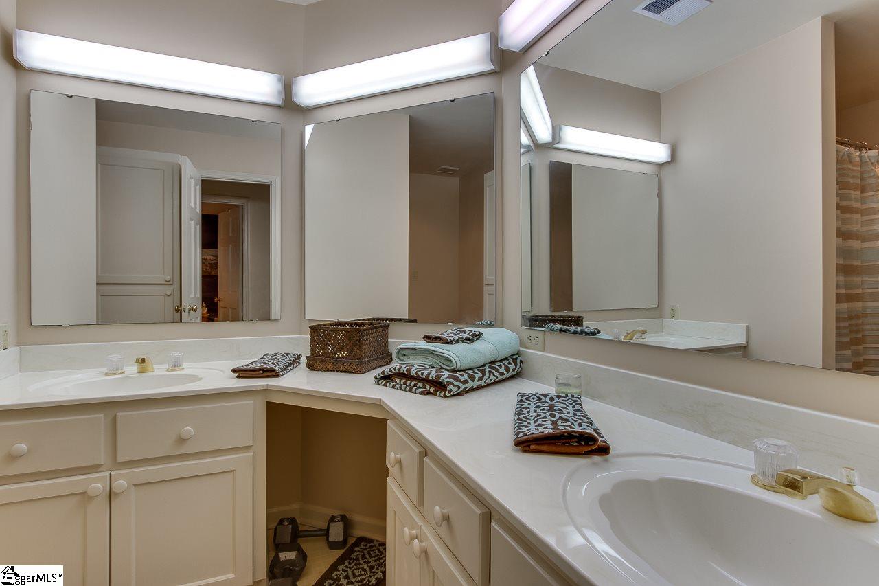 306 Lakewinds Boulevard Inman, SC 29349 - Photo 23 of 30
