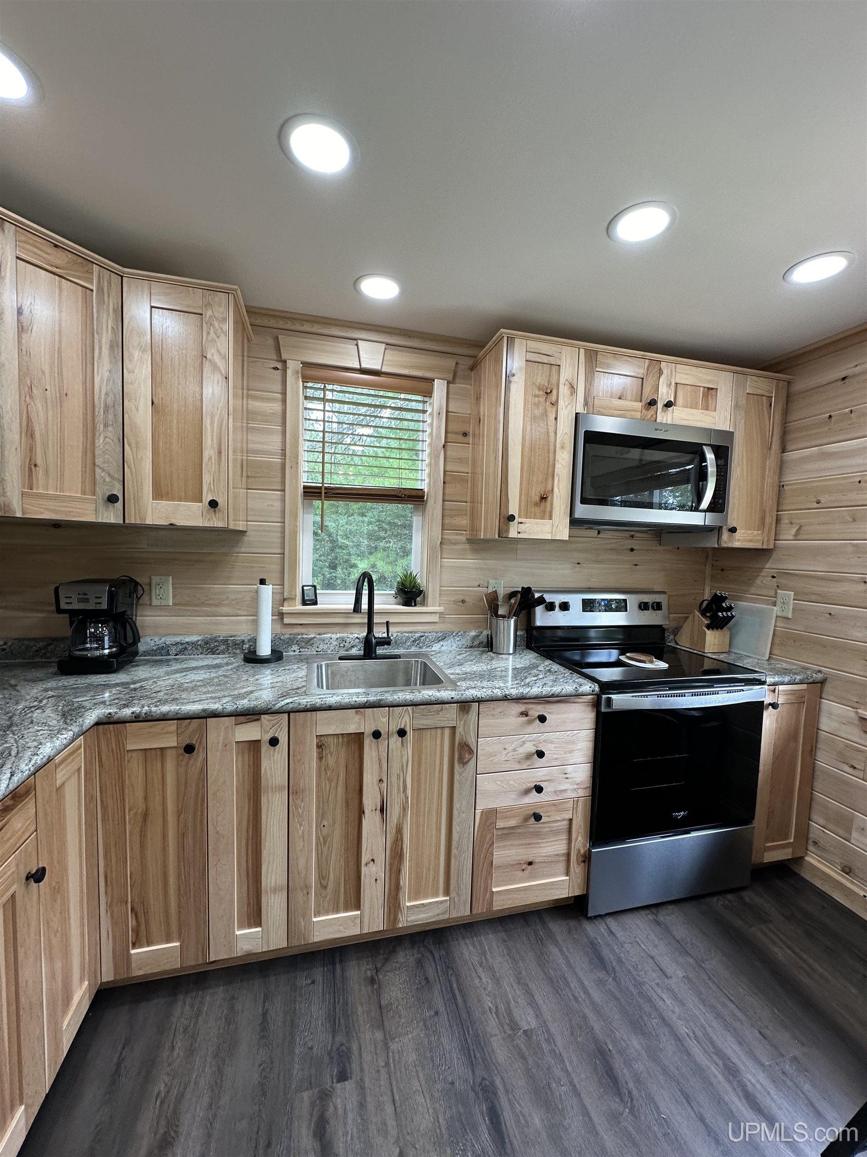 3942 Co 426 Road Cornell, MI 49818 - Photo 9 of 42