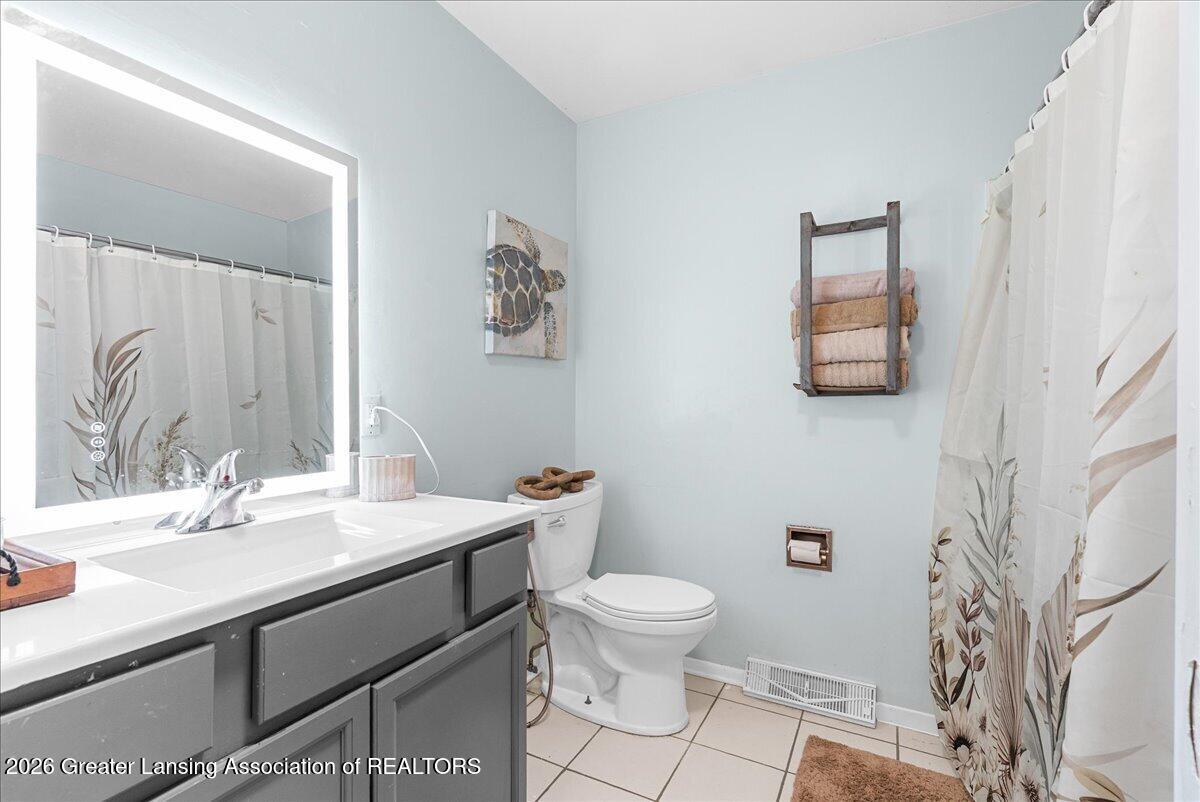 6603 West Cutler Road Dewitt, MI 48820 - Photo 17 of 37 19-Media Jett - 15