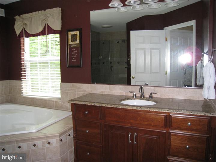 620 Elk Road Monroeville, NJ 08343 - Photo 19 of 23 Master Bathroom