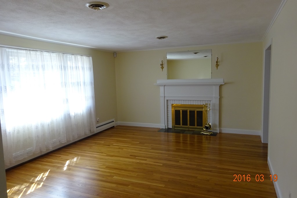 4 Belknap Road Medfield, MA 02052 - Photo 3 of 30 Gallery Image 3