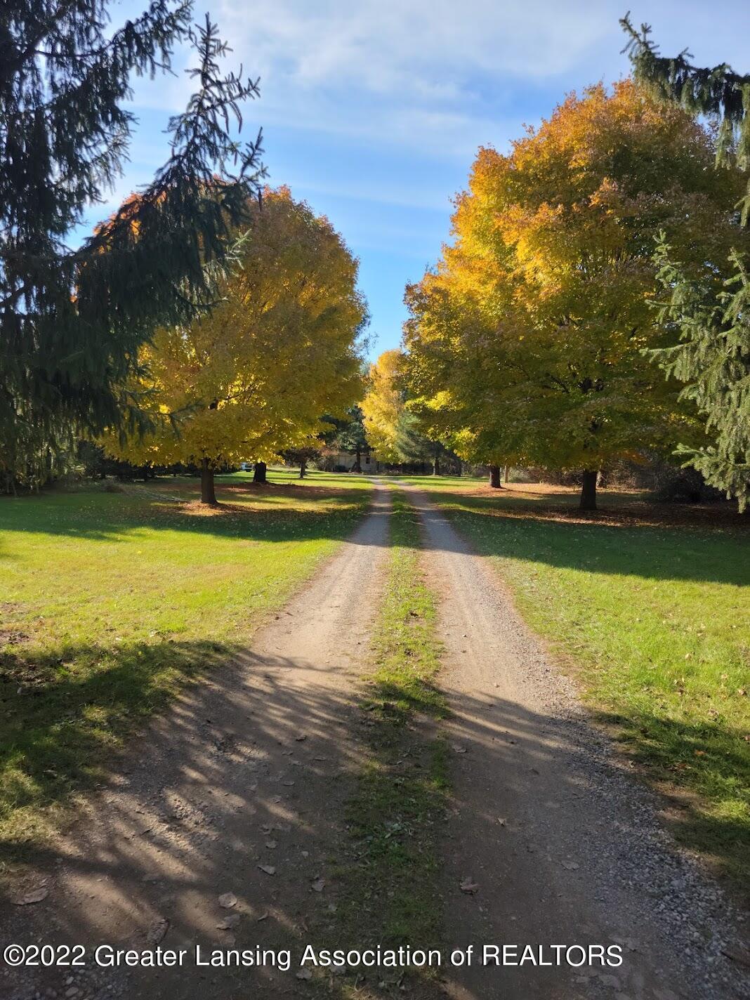 2364 South Edgar Road Mason, MI 48854 - Photo 32 of 41 Driveway