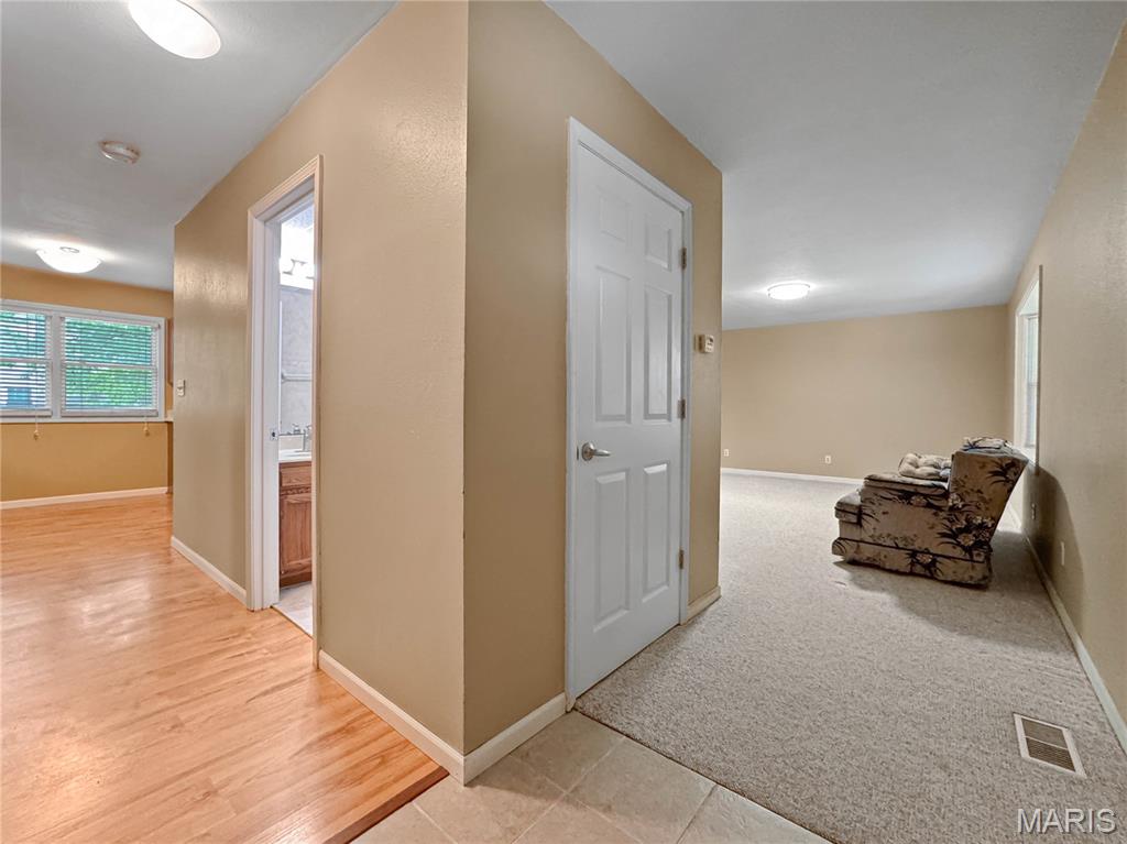 1902 Applegate Lane Edwardsville, IL 62025 - Photo 7 of 47