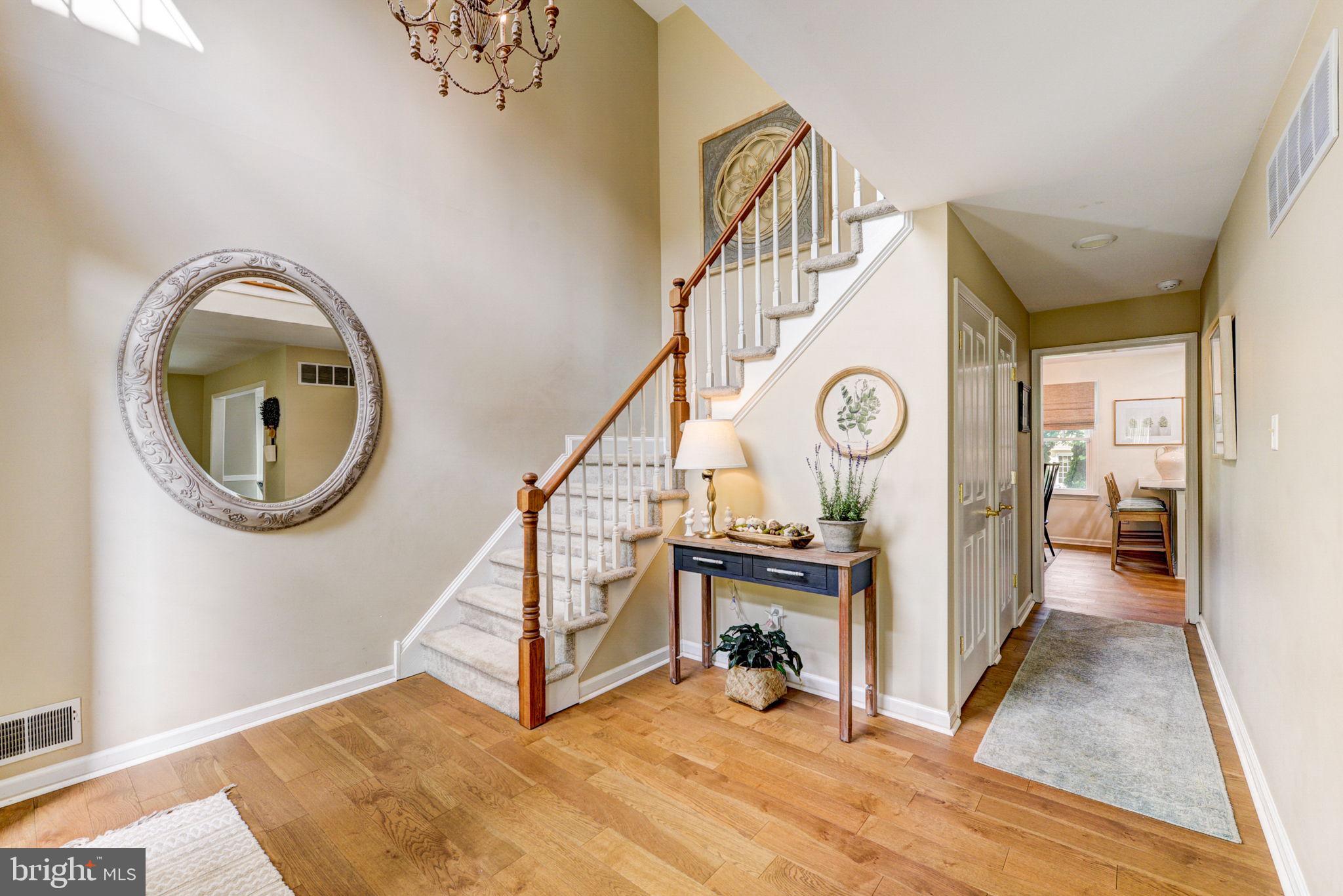 115 Crestview Drive Kennett Square, PA 19348 - Photo 5 of 38 Foyer
