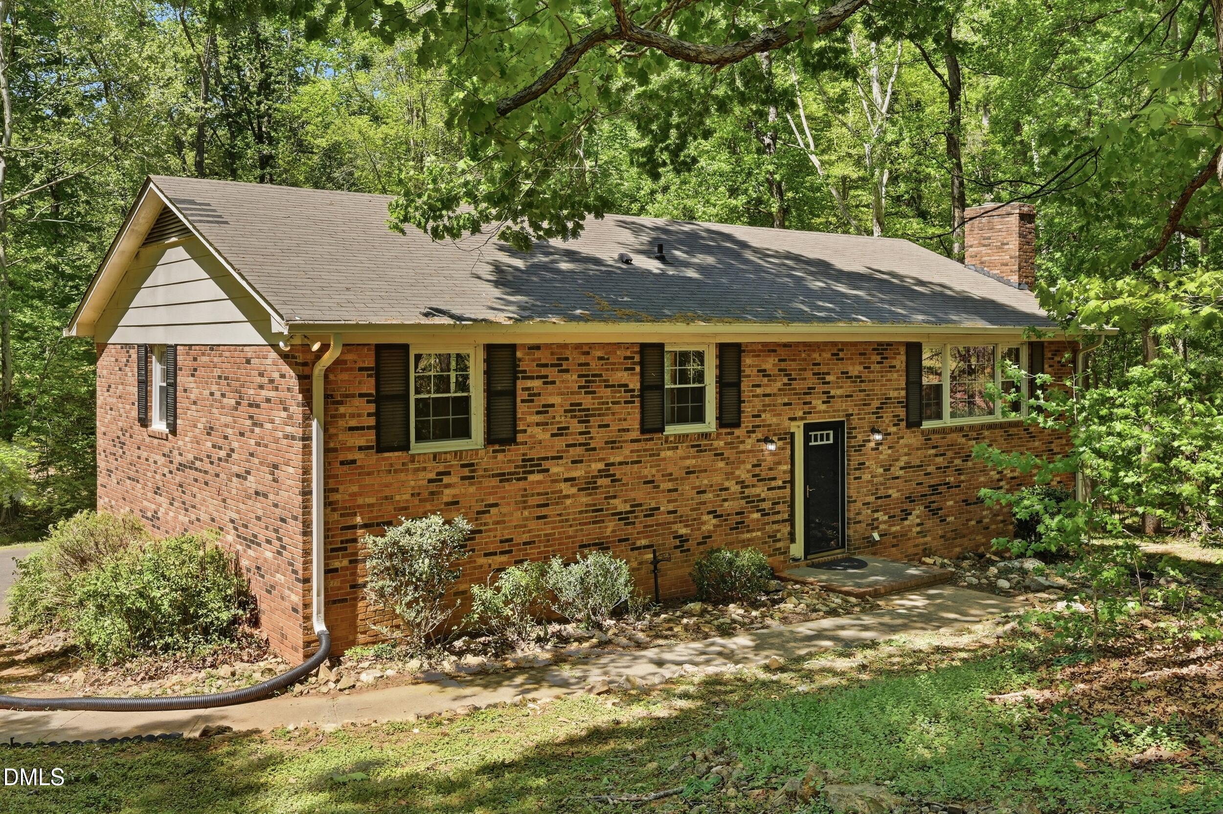 7811 Buckhorn Road Hillsborough, NC 27278 - Photo 2 of 47 012