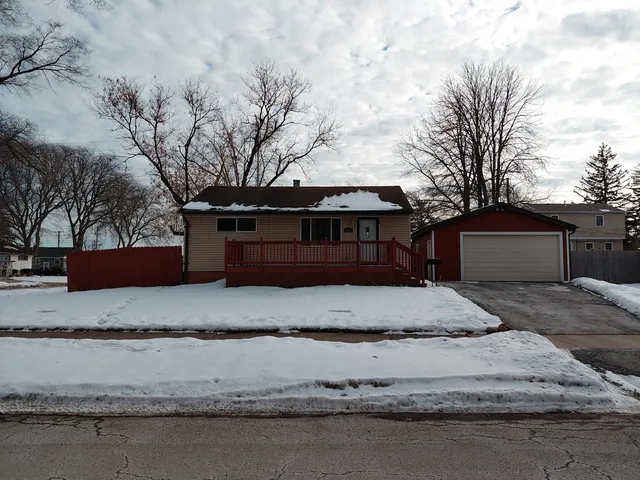 $239,998 | 2231 West Cheyenne Road, Waukegan, IL 60087
