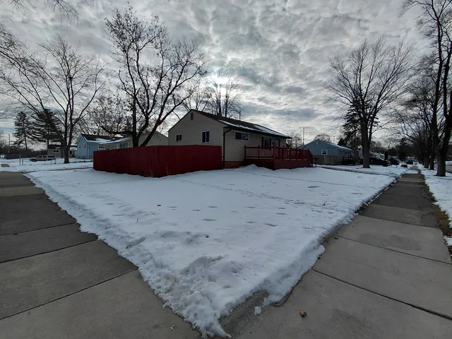 $239,998 | 2231 West Cheyenne Road, Waukegan, IL 60087