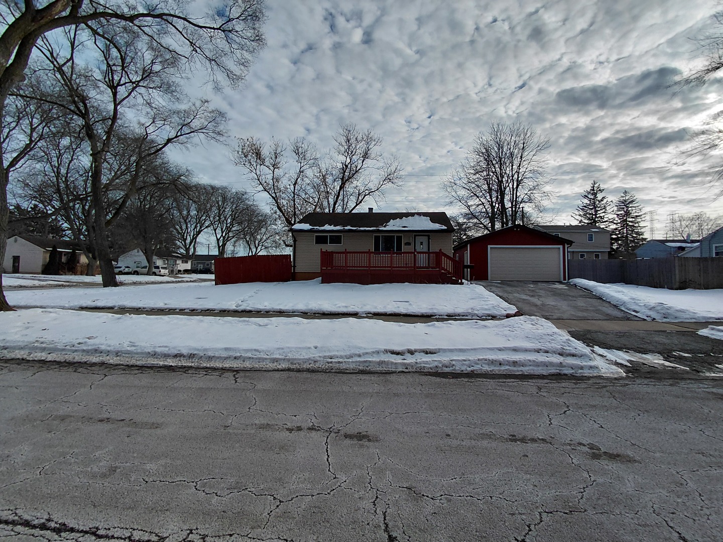 2231 West Cheyenne Road Waukegan, IL 60087 - Photo 3 of 21