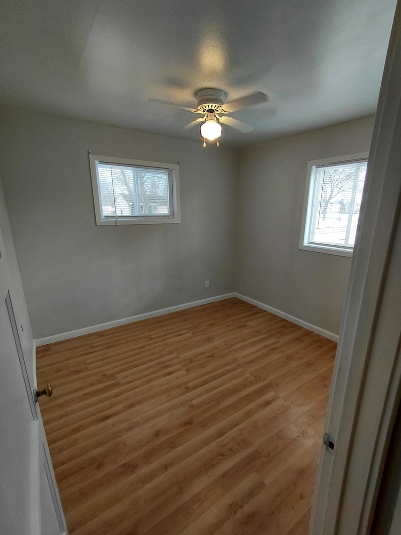 2231 West Cheyenne Road Waukegan, IL 60087 - Photo 7 of 21