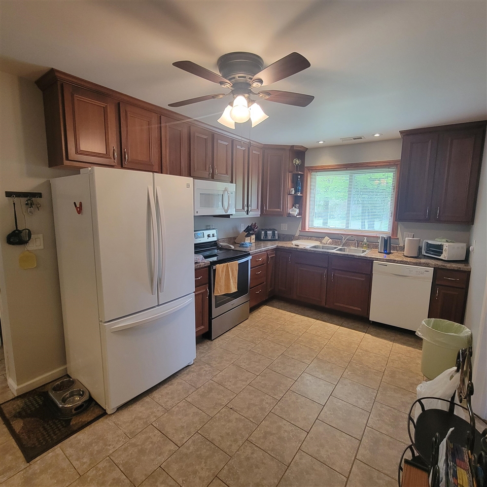 70448 County Road 378 Covert, MI 49043 - Photo 7 of 19