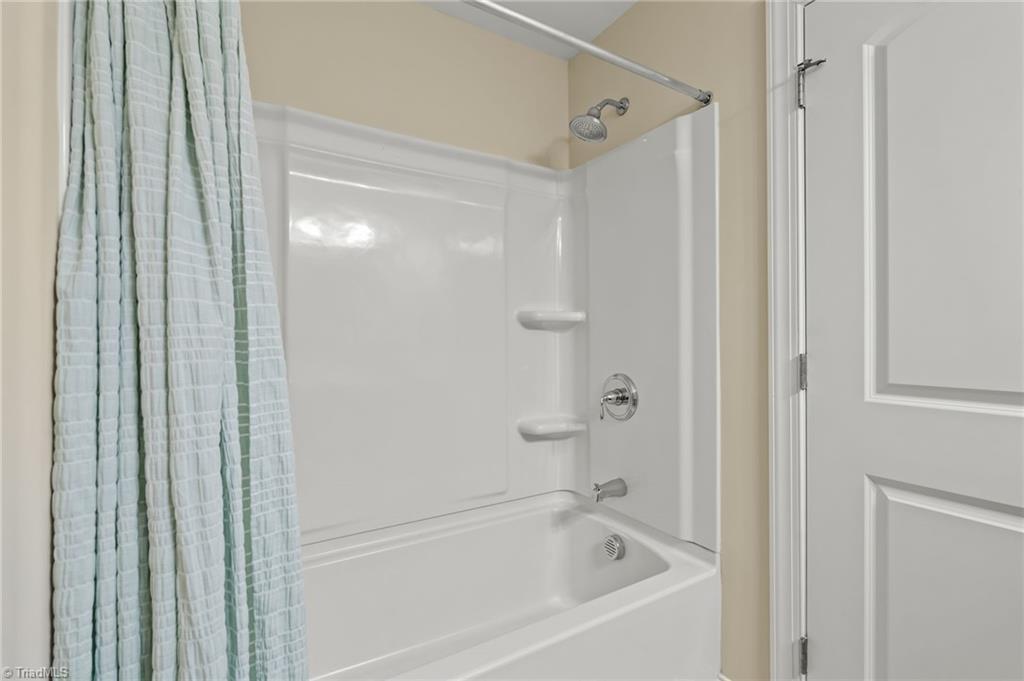633 Stags Leap Court High Point, NC 27265 - Photo 27 of 40 Guest full bath