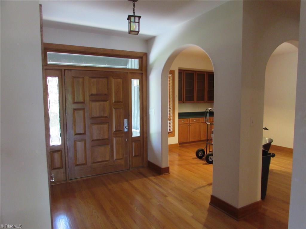 317 Woodcliff Road Raleigh, NC 27609 - Photo 13 of 30 Gallery Image 13