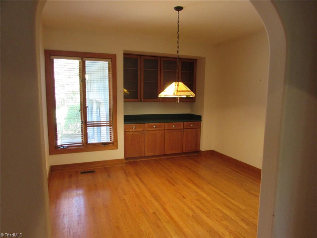 317 Woodcliff Road Raleigh, NC 27609 - Photo 14 of 30 Gallery Image 14