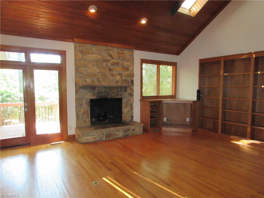 317 Woodcliff Road Raleigh, NC 27609 - Photo 6 of 30 Gallery Image 6