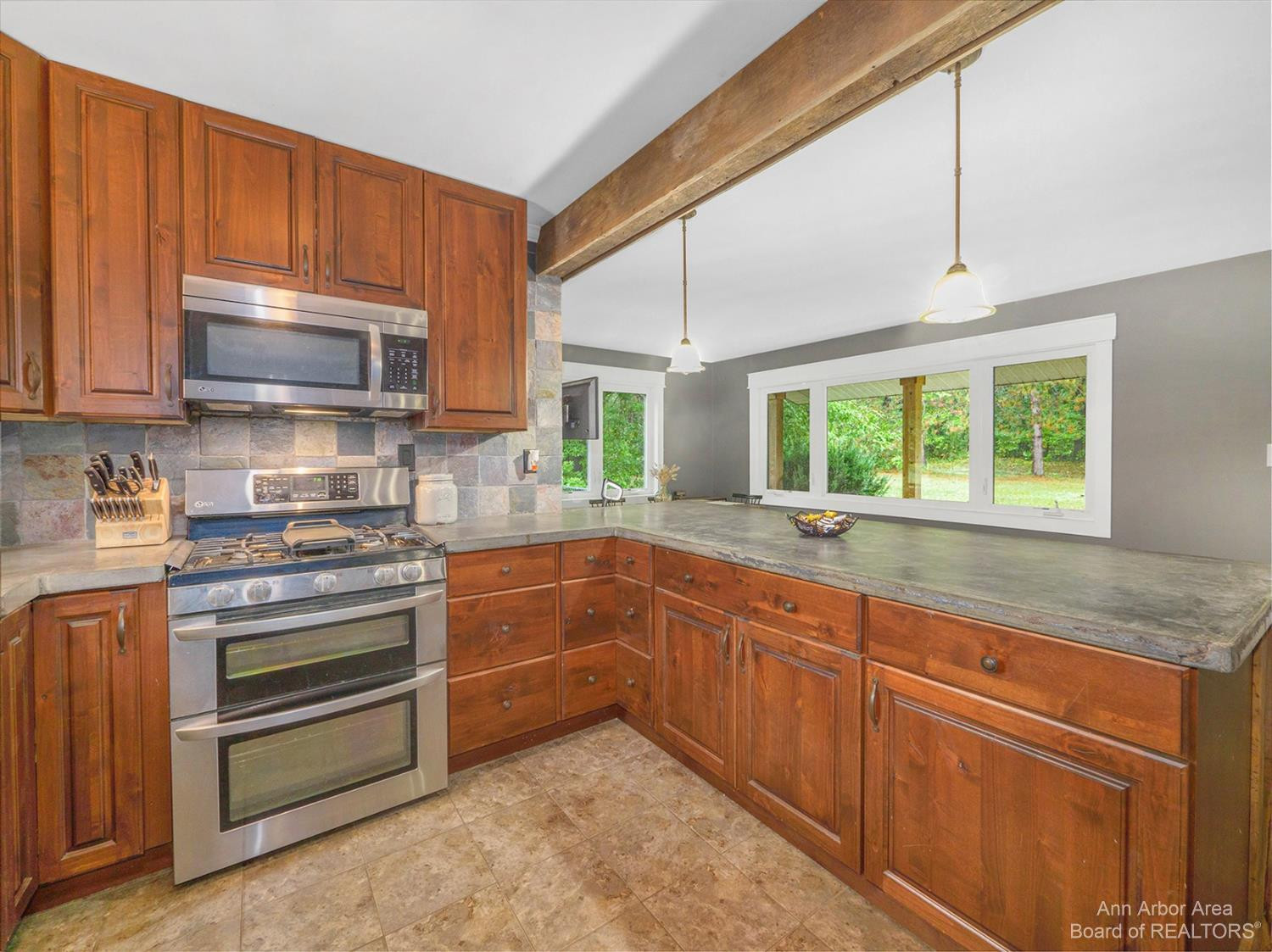 11333 Hoffman Road Grass Lake, MI 49240 - Photo 8 of 25 Photo 8