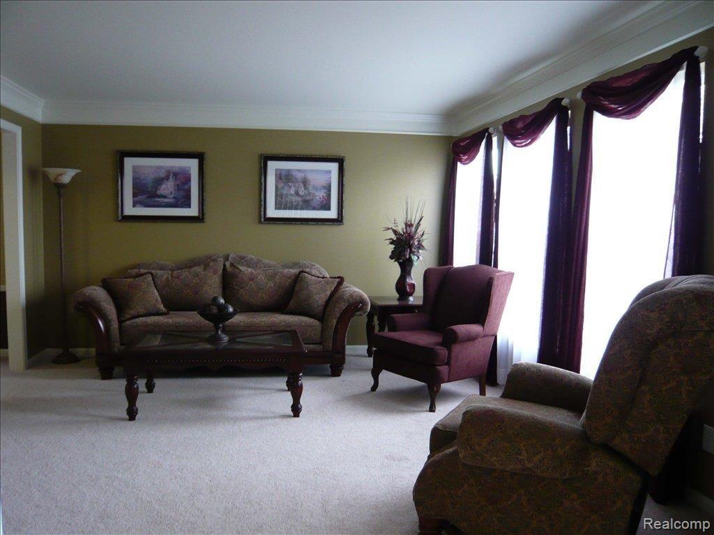 48715 Rockefeller Drive Canton, MI 48188 - Photo 3 of 24 livrm1