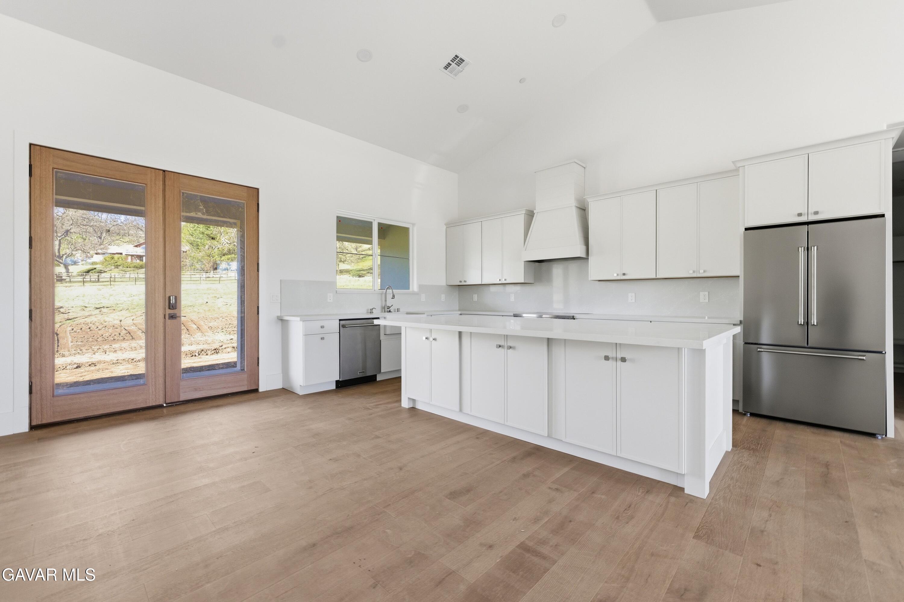 24401 Oaktree Court Tehachapi, CA 93561 - Photo 13 of 36 IMG_6553