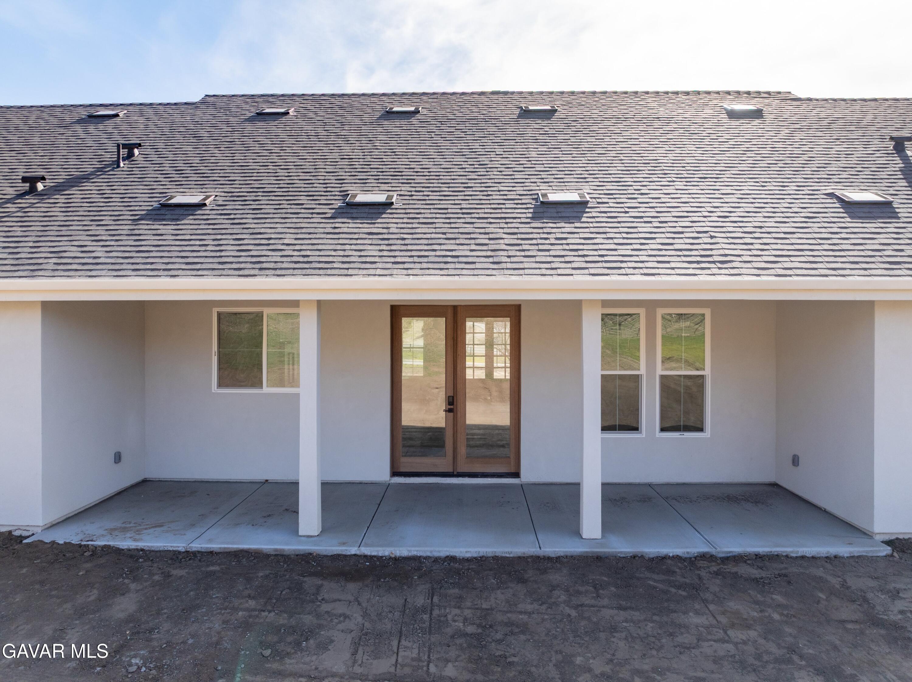 24401 Oaktree Court Tehachapi, CA 93561 - Photo 26 of 36 12-DJI_0130-HDR