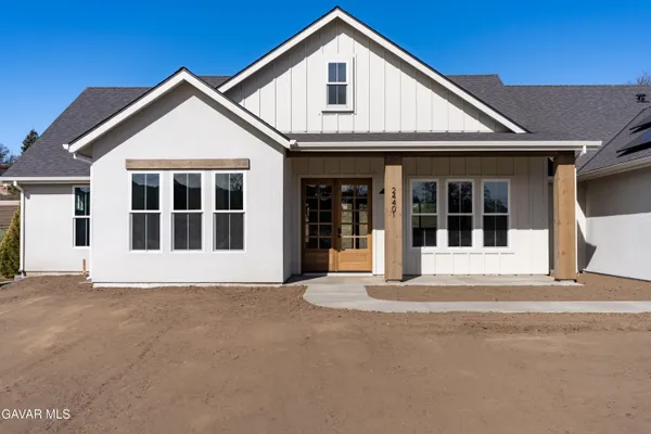 $777,700 | 24401 Oaktree Court, Tehachapi, CA 93561
