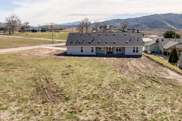$777,700 | 24401 Oaktree Court, Tehachapi, CA 93561