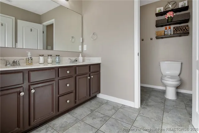 $308,000 | 5227 Goshawk Drive, Hope Mills, NC 28348