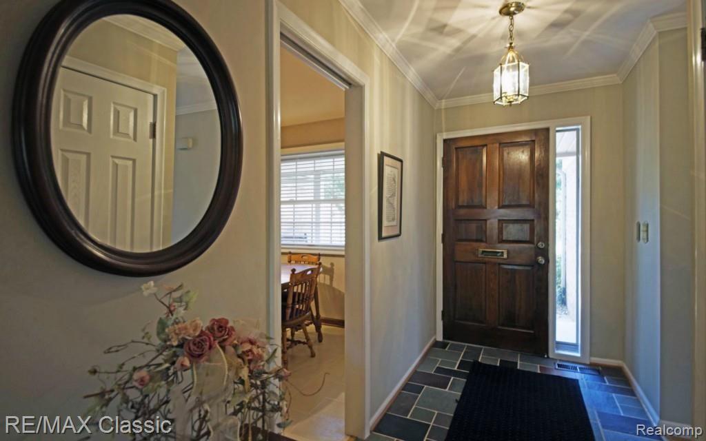 11745 Wildwing Road Plymouth, MI 48170 - Photo 3 of 24 15-photo-web-1680x1050-158362.jpg