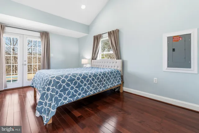 $3,600 | 4016 Hirst Drive, Annandale, VA 22003