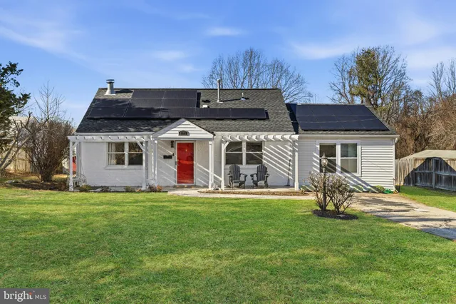 $3,600 | 4016 Hirst Drive, Annandale, VA 22003