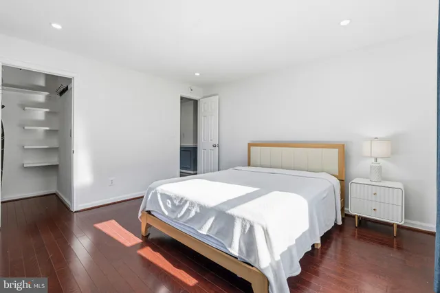 $3,600 | 4016 Hirst Drive, Annandale, VA 22003