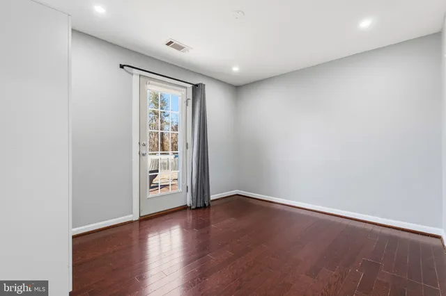 $3,600 | 4016 Hirst Drive, Annandale, VA 22003